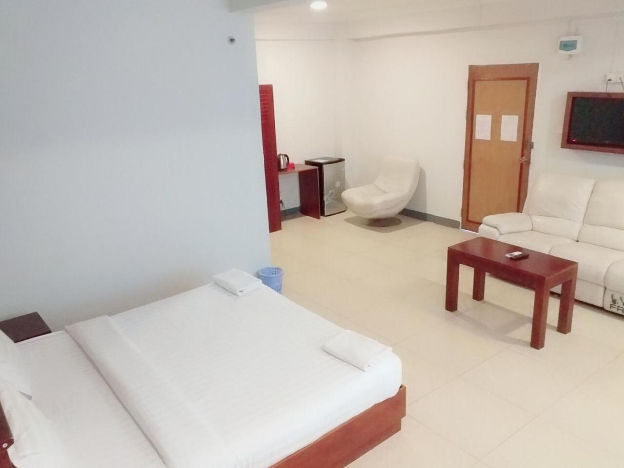 Lanmadaw Plaza Hotel China Town Yangon Luaran gambar